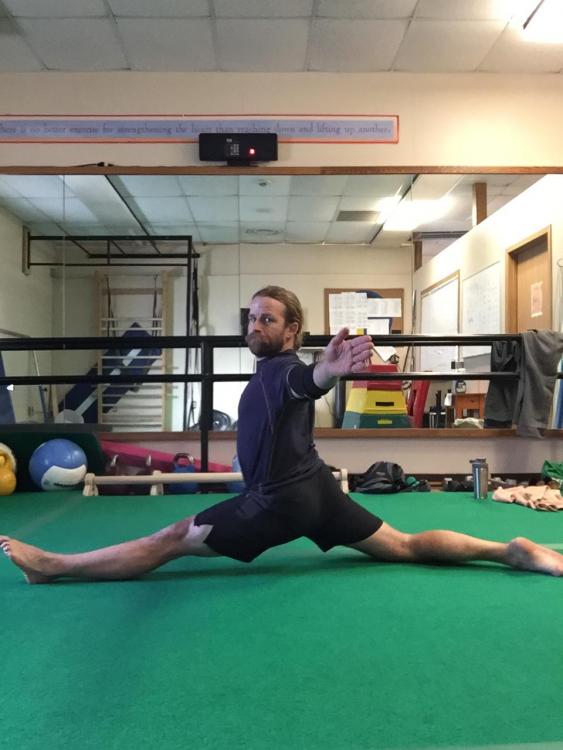Left Front Splits 1-7-17.JPG